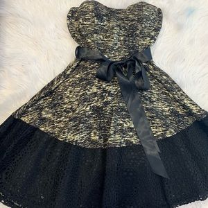 Black and gold dress!